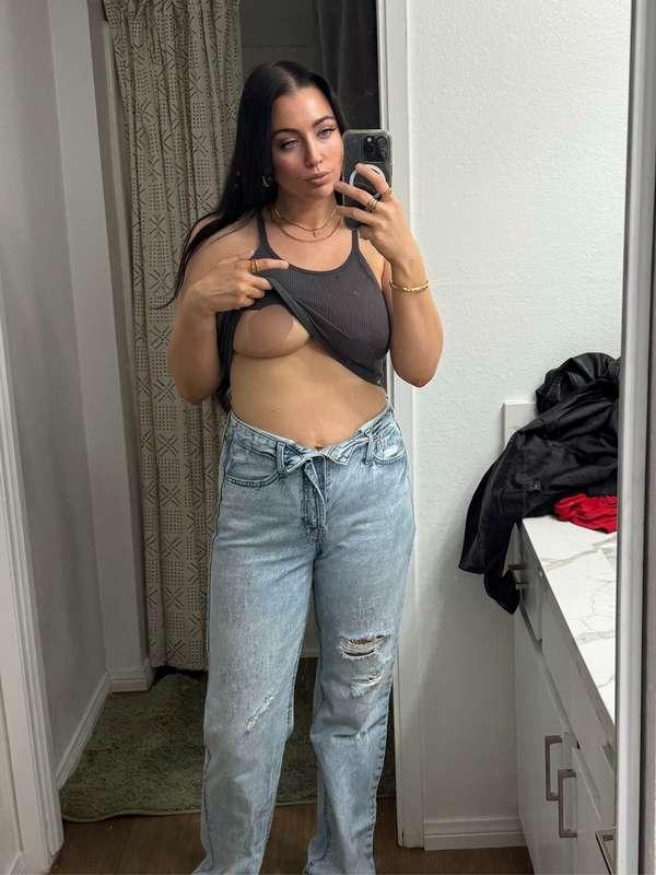 This top had one job and it barely passed 🙈