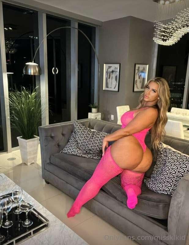 Bend me over ⁉️💗
