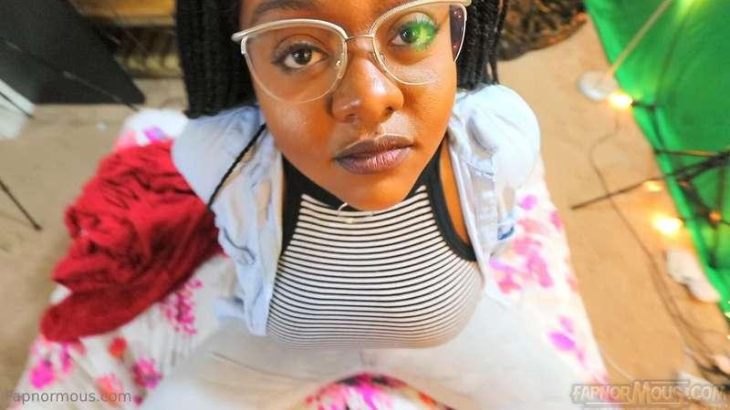 • <<< ***SWIPE NIQQ@ ... SWIPE NIQQ@ ... SWIPE, SWIPE, SWIPE..
