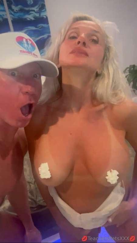 Watch the whipped cream disappear off @thesexyserbian tittie..