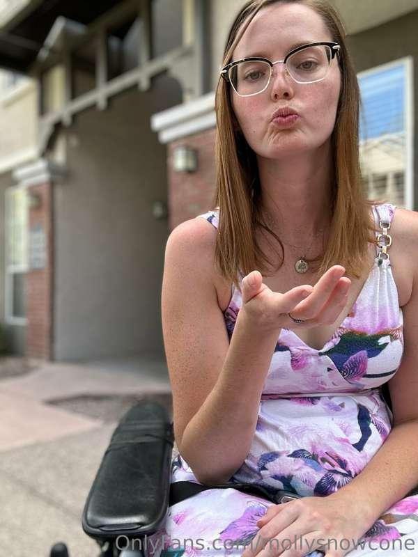 I wish I could kiss you, but here is a virtual kiss 💋