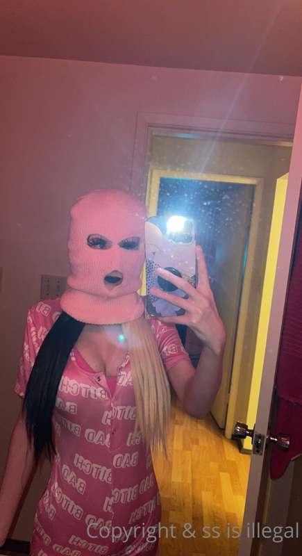 New b/g content coming in a few days want any PPV message me..