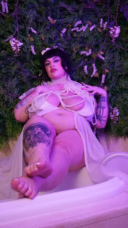 marilynmilkedme image #5