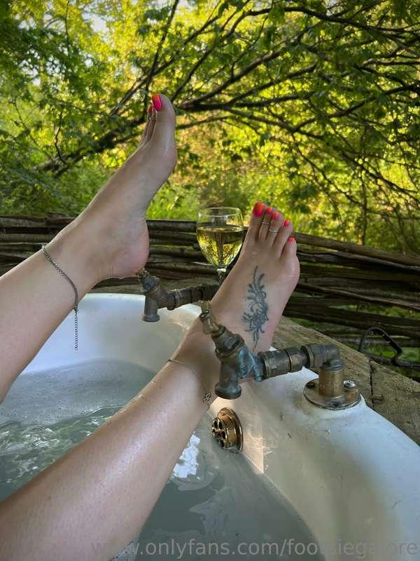 footsiegalore image #10