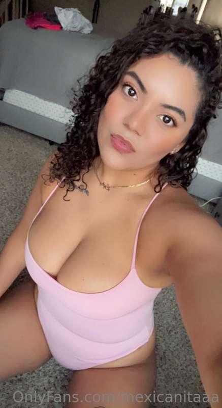 New angle 😉 dildo and rose made me so wet and i came extra g..