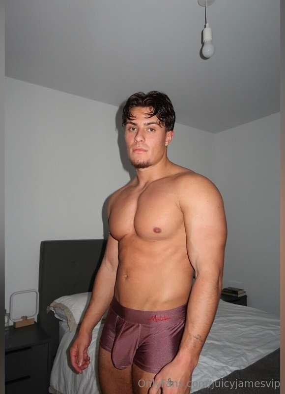 Take these boxers down just with your mouth😜