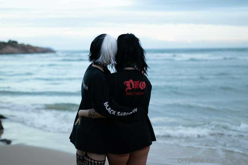 Starting with some cute photos of this set <3
.
w/ @goth.ani..