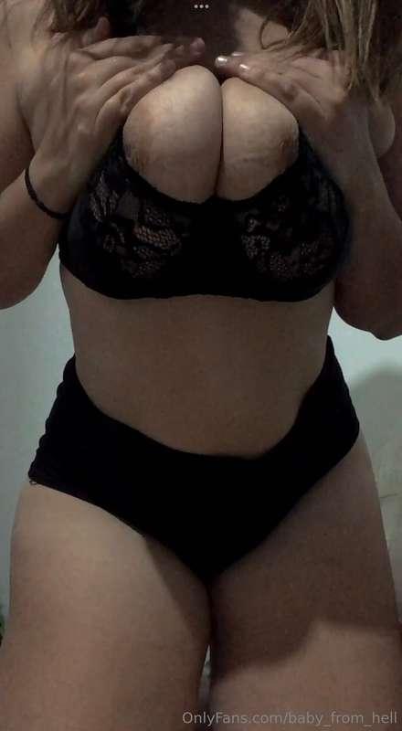 ups 🤭 What are you waiting for to have a good time with me? ..