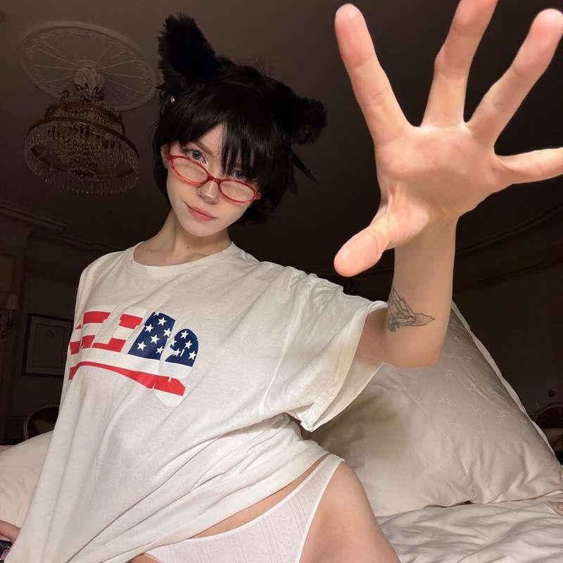 can i get a some..... pat on the head??^~^*
#egirl #catgirl #cute #nonnude #teen #tiny #babyface #alt