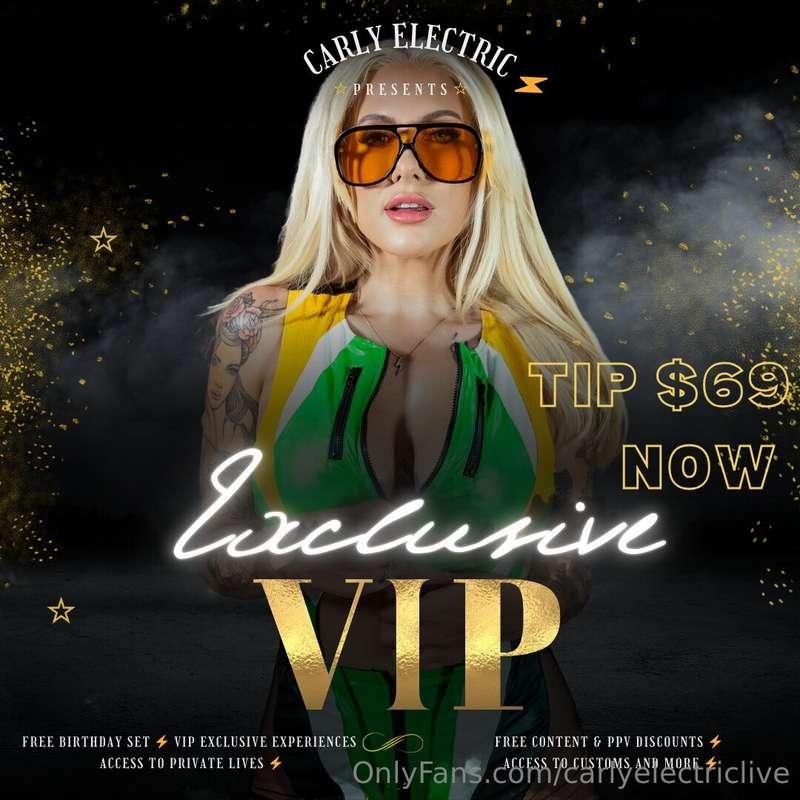 I've launched something suuuper exciting on my other page!! ..