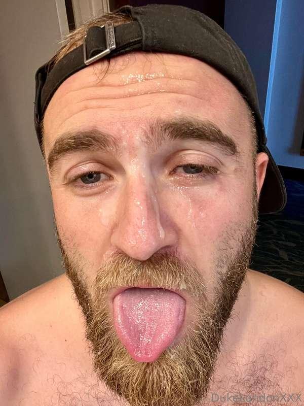 Just had an 18 yo American lad over who wanted to be sucked ..