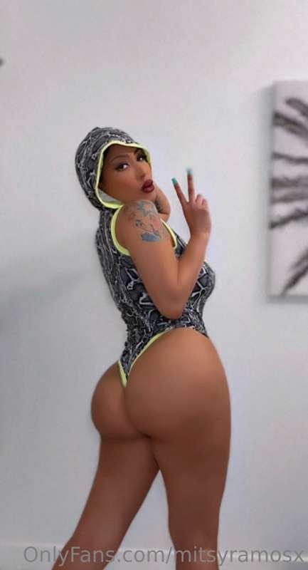 Hope your Sunday night is going well! 🤗😘