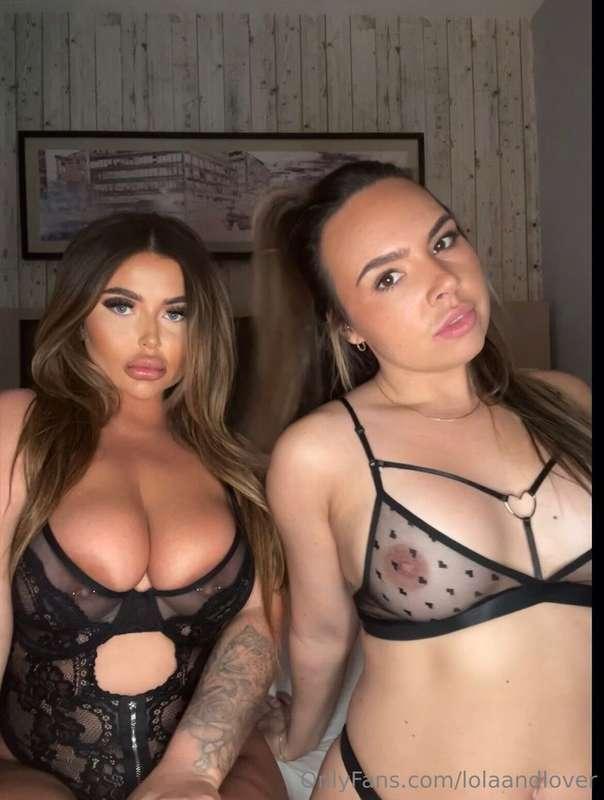 You walk in on us, are we fucking or? @amymaxwell99