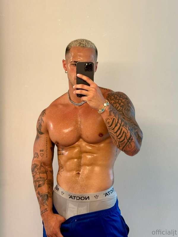 Is it hot in here? 🥵
