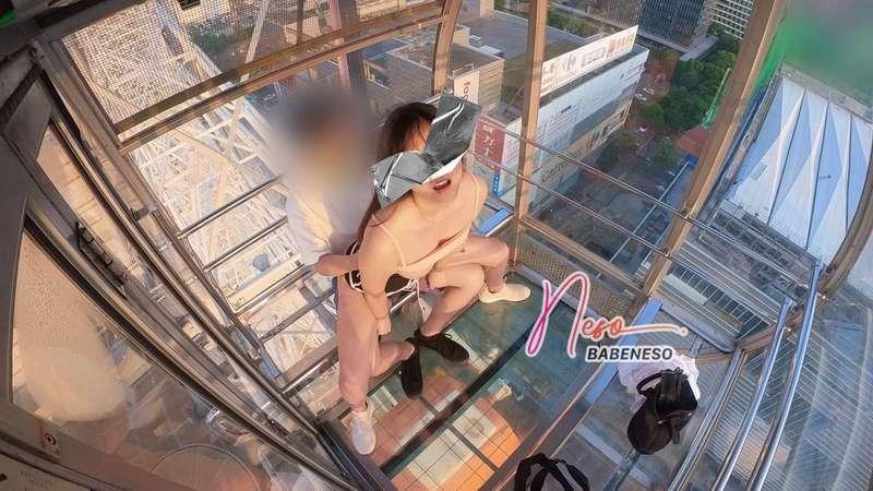 # Couple Next Door 鄰家情侶 Ep.61

🎡 摩天輪壞壞短片 😈 不該挑選全透明車廂的⋯⋯弄到一半被鄰車廂的人注意到了，出去後光速逃離～～

⚠️ Video expires in 7 days, Face revealed version for VIP during the period ❤️
⚠️ 影片限時七天，VIP 加碼提供露臉版唷 ❤️

#口交 #女上 #Blowjob #Riding #fyp