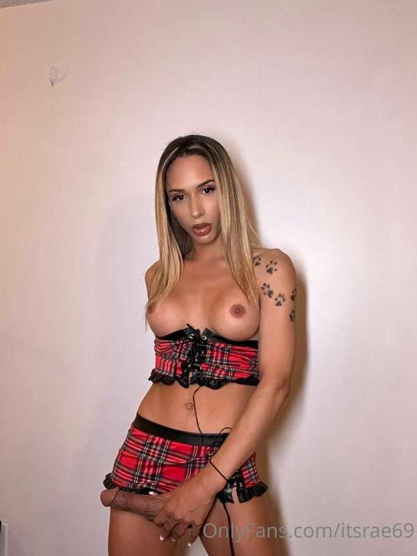 Do you think I look good?😈