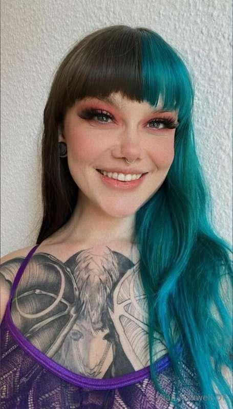 This Russian fuck doll had been a fangirl of mine for years,..