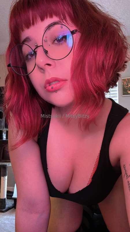 I’m back already !! 👀 and horny..hmm it’s been a lil while s..