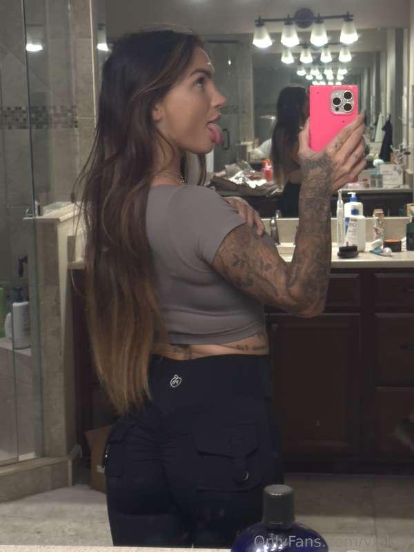I’m looking for a place to sit, is your face or cock availab..