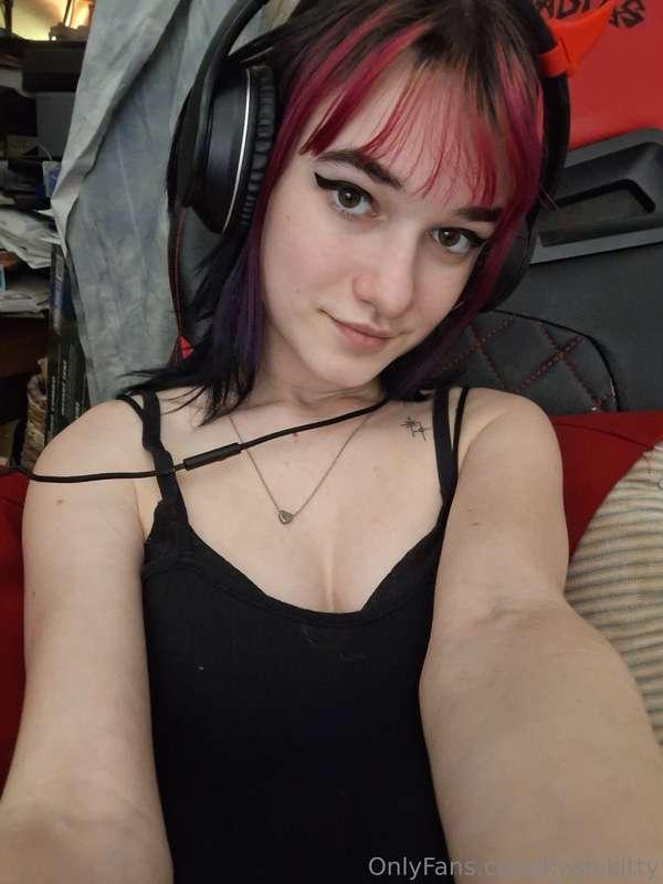What game would you be playing if I was under your desk?😋😉