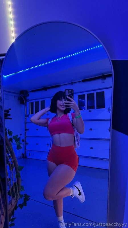 throwback to halloween - should I dye my hair dark??
