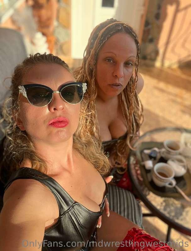 Coffee & Cream at FDC!! 

Absolutely LOVE this pic 😍

Snappe..