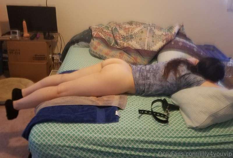 Getting ready for another good cum session. 😇 That's a dildo..