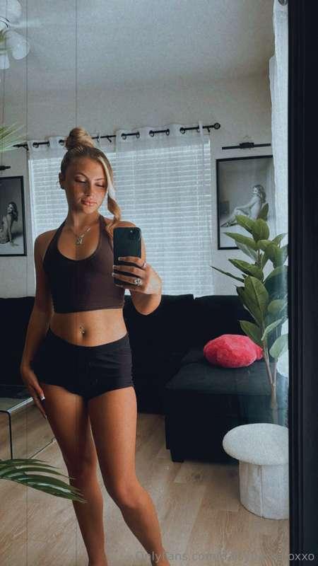 ### Can she compete with me though? 🙉💋