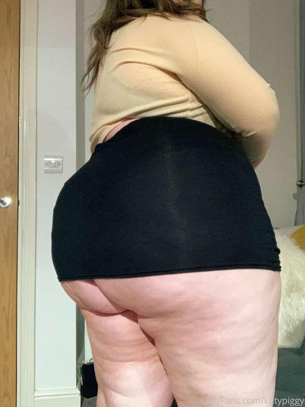 All I want for Christmas is a fatter ass 🤞🏻😁