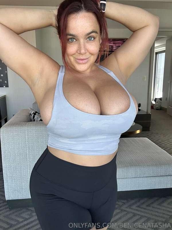 I picked this outfit for you. Did it work? 💌