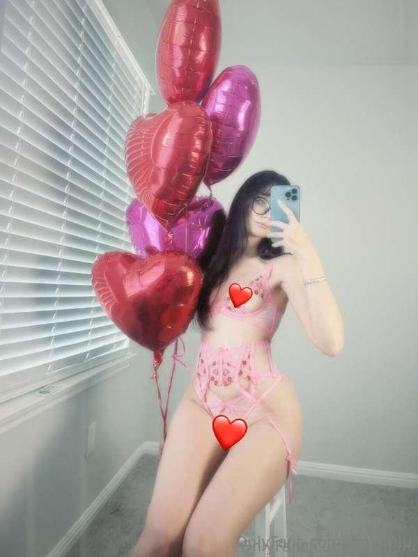 💘Happy Valentines Day💘 Check your inbox for something specia..