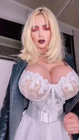 Tiffany bride of Chucky cosplay  gif😈 Who wants to be my Chucky?