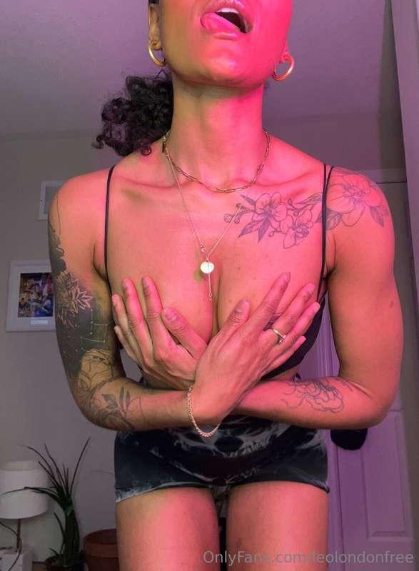 I want to get freaky with your cock! 😈