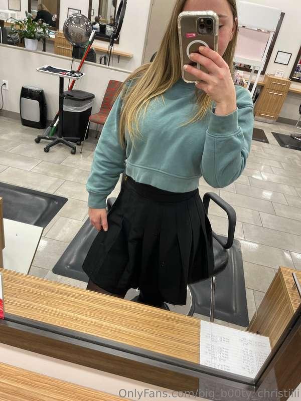 i sent a surprise to your dm last night 💕 dm me any requests..