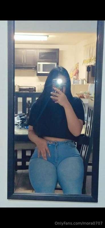 Hello baby, she is my friend @lilithbabyok  has a free subsc..