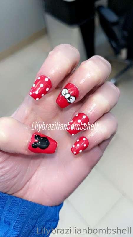 Like my nails I go to florida Disneyworld for my daugger mak..