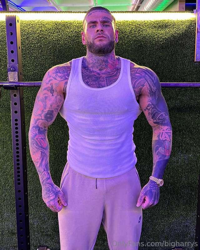 Let’s pump some weights and pump some ass hole 😈
