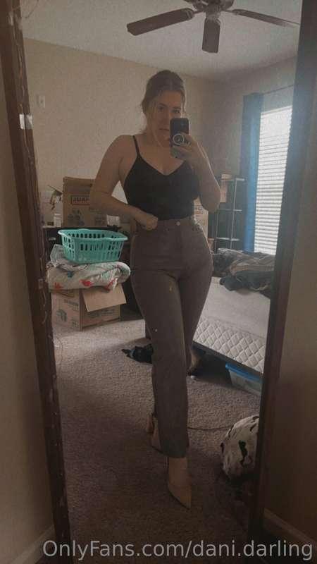 Mondays suck 😭 but at least I look good 😘
