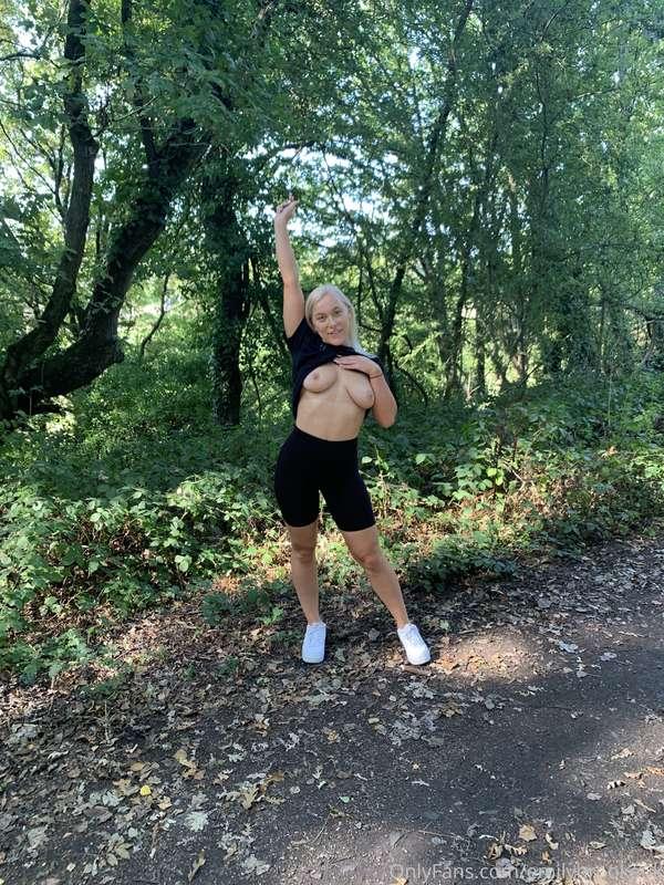 Cheeky flash for you all 🤪