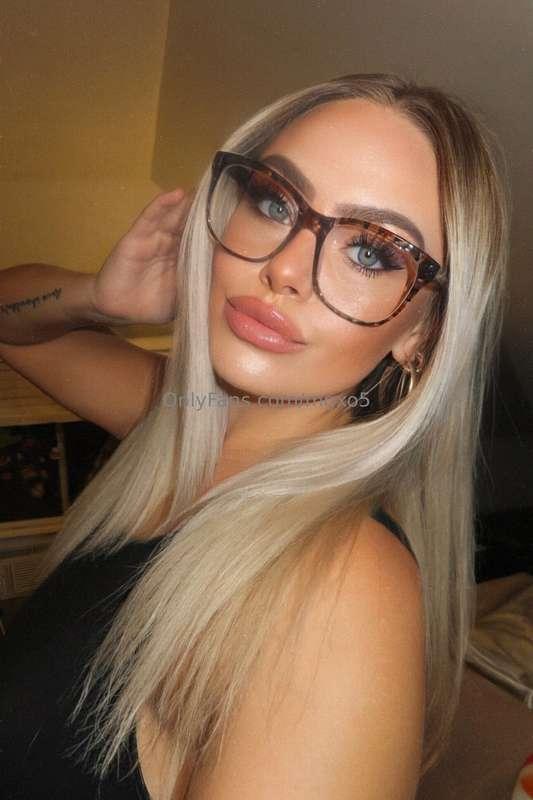 2 things… 1) check your DMs. 2) I NEED Halloween costume ide..