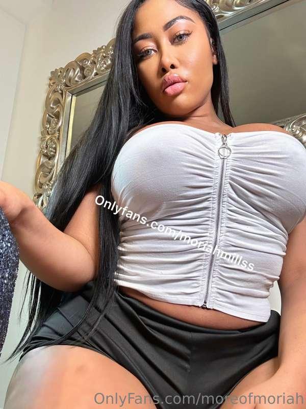 Hurry up, a Queen like me shouldn't wait. Fucking horny!