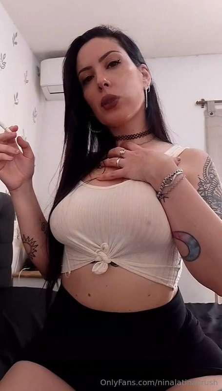 Happy Saturday you all 💋🚬