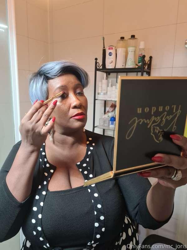 Join Mistress @madam___caramel her live stream now. For the ..