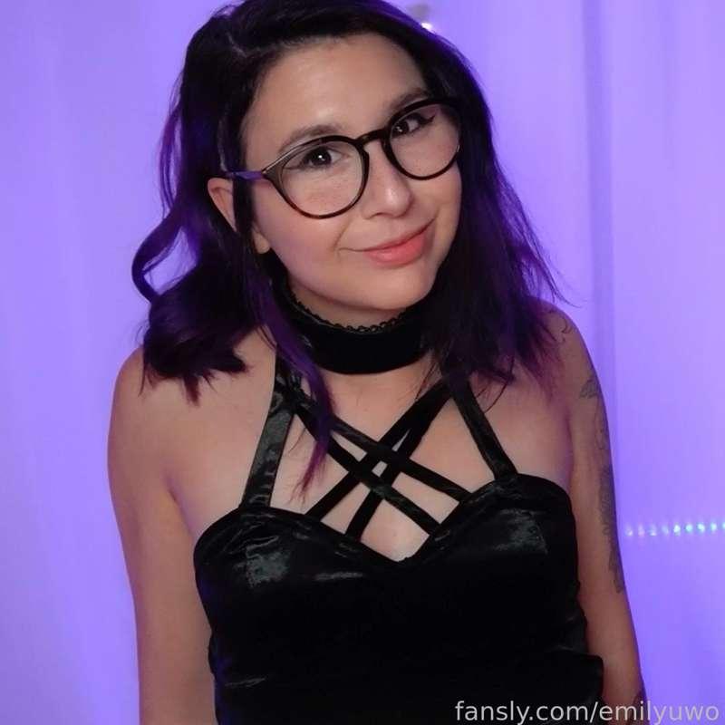 emilyuwo image #0