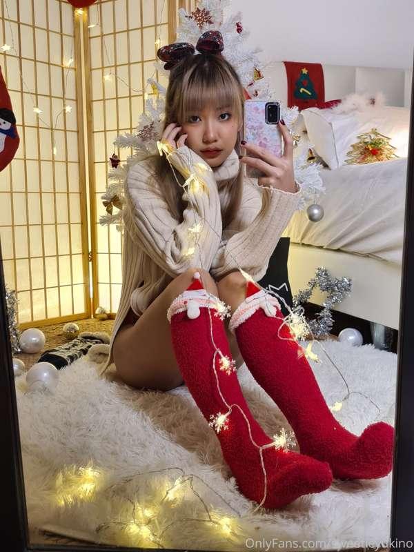 It's so cold, can you come through to snuggle me?🥺