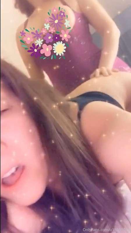 Unlock the video below ⬇️ to enjoy my hotel room fun with @J..