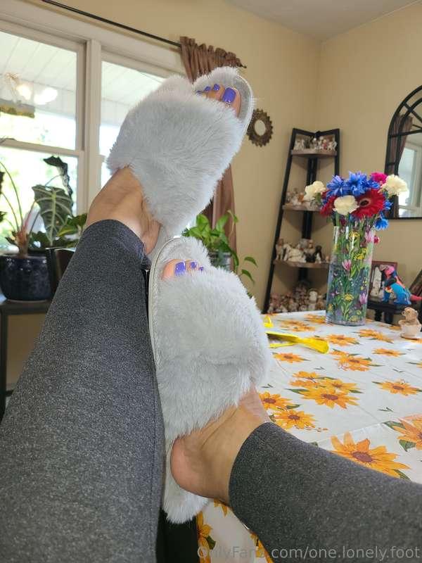 A bit sweaty...clean them up! 💋🖤