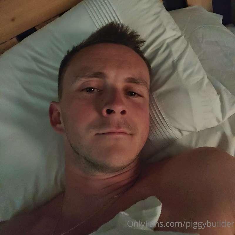 Could barely get out of bed this morning 😴
Made it to work e..