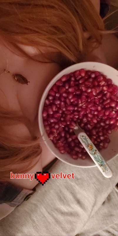 Does anyone else eat their pomegranate like cereal, or am I ..