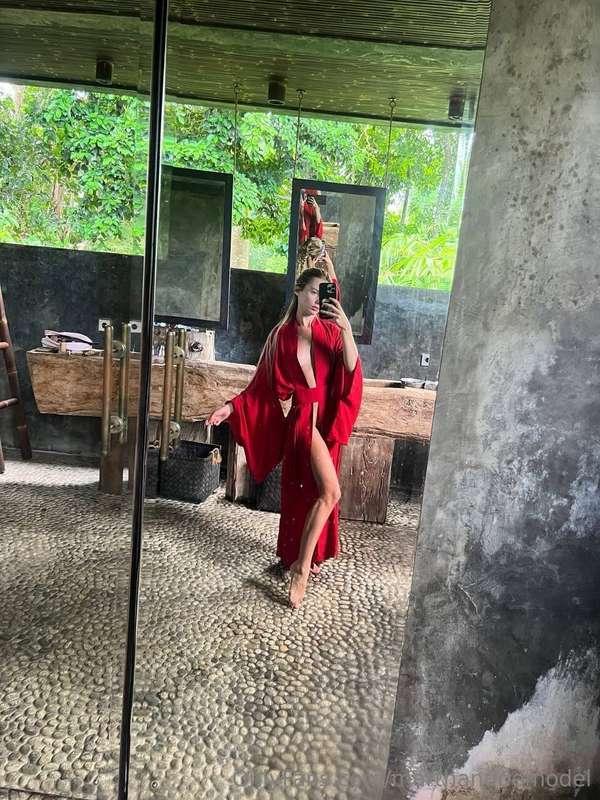 Red color seduces men, doesn't it?❤️